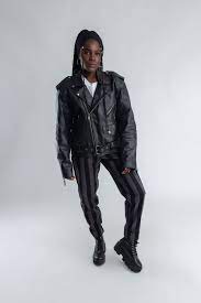 Shop for the latest fashion clothing and trends for women's, men's and kids' at river island. Pin On Lit Vintage Shop