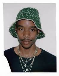 EMILY DOWN LONG A HAT NAMED WANDA（EMILY DAWN LONG