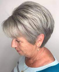 Guys with fine, straight hair can often benefit from going for a shorter, low maintenance style. 35 Gray Hair Styles To Get Instagram Worthy Looks In 2021