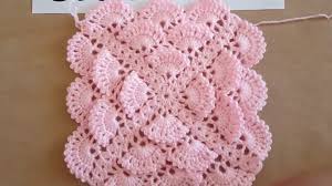 Let's learn how to crochet a small blanket (or cozy throw) for your home. Crochet Pattern For Baby Blanket Tutorial Crochetbeja