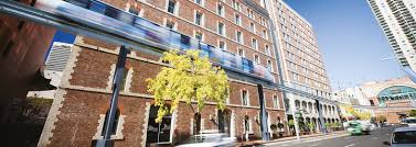 Property location in the heart of hamilton, holiday inn express hamilton is close to strathclyde country. Holiday Inn Darling Harbour Hotels Stadtereisen Explorer De