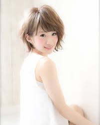 短くたって女っぽい 初夏はアレンジしやすいオトナショートで行