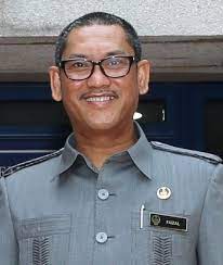 Datuk seri ahmad faizal azumu lost a motion of confidence in him as perak mentri besar at the state legislative assembly on friday (dec 4). Ahmad Faizal Azumu Wikipedia