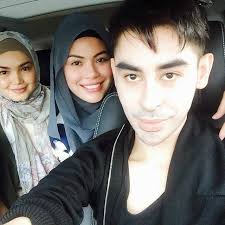 Download lagu zamani feat siti nurhaliza mp3 dapat kamu download secara gratis di metrolagu. Pin Di Jalil Tj