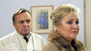 Folge 214: Sarahs Mutter (S07/E07)