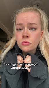 Michelle Weagle's Instagram, Twitter & Facebook