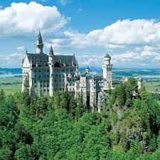 Take A Trip To See The Beautiful Landscapes Of Bavaria Where You Can Visit King Ludwig S Fairytale Neusc Neuschwanstein Schloss Neuschwanstein Neuschwanenstein