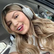 Bree Rice's Instagram, Twitter & Facebook