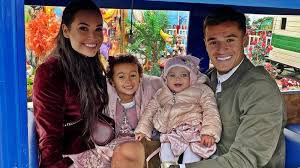 The attacking midfielder or winger. Sportbuzz Philippe Coutinho Comemora Aniversario Da Filha Cacula E Se Derrete Voce Me Enche De Alegria