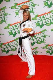 Pin By Sen J On Female Martial Artists Martial Arts Women Women Karate Martial Arts Girl