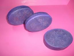 Savon A La Violette Brin De Melisse Savon Comment Faire Du Savon Gel Douche Maison