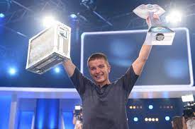 2014 wurde die blondine dann. Promi Big Brother 2014 Finale Gewinner Aaron Troschke Siegt Die Berliner Schnauze Sahnt 100 000 Euro Ab News De