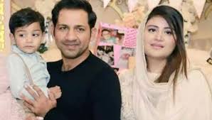 See babar azam's lovely wife | babar azam decided to merry with cute beautiful girl. How Old Is Dhoni Has He Retired Sarfaraz S Wife Slams Critics As Speculation On Her Husband S Future Grows Crictoday