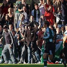 Gallen beweisen grosse solidarität und verzichten grossmehrheitlich auf rückzahlungen wegen der ausbleibenden besuche im stadion. Brand Der Bahnwagen Des Extrazuges Der Fc St Gallen Fans Hat Gebrannt