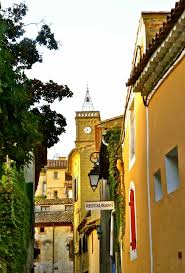 Terralha A St Quentin La Poterie L Autre Maison St Quentin La Poterie Poterie Maison