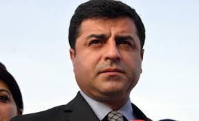 Son günlerde en çok konuşulan konulardan biri 4 yılı aşkın süredir cezaevinde tutulan hdp'nin önceki dönem eş genel başkanı selahattin demirtaş'ın ne zaman tahliye edileceği. Selahattin Demirtas In Tahliye Talebine Ret Son Dakika Guncel Haber