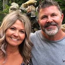 Lori Denk's Instagram, Twitter & Facebook