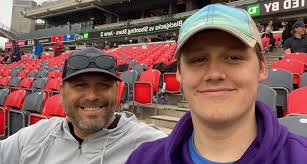 Steve Cloutier (@SteveCloutier11)