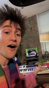 Today's the day! Download Jacob Collier Audience Choir for free and explore  our brand-new choir Kontakt instrument with recordings from Jacob’s  concerts across the globe: bit.ly/4bZ5HYq