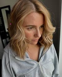 Grace Bateman Carnes- Cincinnati Hairstylist (@grace.full.hair) ·  Cincinnati, OH