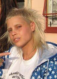 She Looks Like She Could Use A Little Hair O The Dog That Bit Er Yolandi Visser Die Antwoord Tank Girl