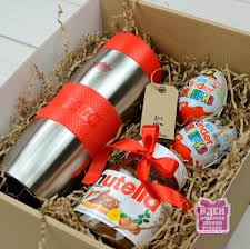 что можно положить в бокс парню на новый год Podarochnyj Boks Personalised Gifts Diy Personalized Gift Baskets Diy Christmas Gifts