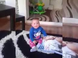 Ilk Kez Oturmaya Baslayan Bebek Fena Dustu Youtube