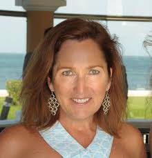 Amy Carver Stylist for Stella & Dot was live.