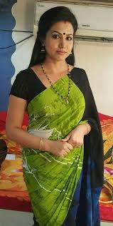 Check out 19 of the world's best places to skinny dip! Pin By Bharat Jiva On Desi Bhabi Indian Women Desi Beauty Desi Bhabi