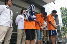 Apartemen kalibata city berlokasi sangat dekat dengan stasiun duren kalibata dan akses ke tol dalam kota yang hanya memerlukan waktu 5 menit saja. Mudahnya Sewa Kamar Harian Di Apartemen Kalibata City Halaman All Kompas Com