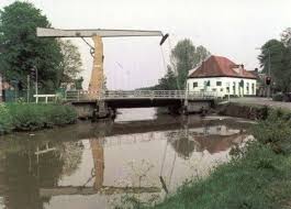 Een brug in groningen is voorlopig niet bruikbaar. Muntendam Groningen Brug