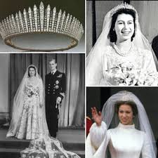 8,386 likes · 24 talking about this. Tiaras Y Joyas Reales S Instagram Post Tiaras De Boda En 1947 La Hoy Reina Isabel Ii Usaria Para Su Boda Con El Entonces Princ Crown Fashion Crown Jewelry