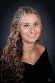 Stephanie Caston's Instagram, Twitter & Facebook