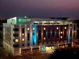In the vicinity of the hotel are a number of shopping facilities. Holiday Inn Express Dubai Safa Park Hotel By Ihg