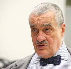 Karel schwarzenberg poté prožil mládí v rakousku a německu, kde ve vídni a štýrském hradci na podzim 1989 se karel schwarzenberg do československa vrátil a od roku 1990 pracoval po boku. Karel Schwarzenberg Alles So Lacherlich Was Da In Brussel Entschieden Wird Welt