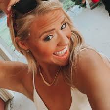 Abby Hatton's Instagram, Twitter & Facebook