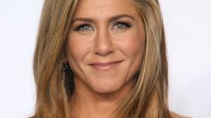 Along came polly (2004), marly & me (2008), horrible bosses (2011), and mother's day (2016) among others. 25 Years Of Jennifer Aniston S Hair Stylecaster
