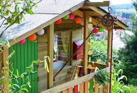 Details zu spielhaus kinderspielhaus holzhaus gartenhaus garten kinderhaus baumhaus kinder. Kinderspielhaus Im Garten Tipps Zur Einrichtung Dekoration