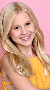 Lexi Rivera's Blonde Hair Tips