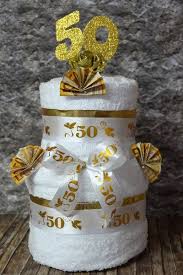 Wie viel geld schenkt man zur hochzeit? Presentes Em Dinheiro Xxl Money Gift Handbooks Casamento Golden Um Pinterest Geldgeschenk Goldene Hochzeit Geschenke Zur Goldenen Hochzeit Hochzeitstag Geschenk