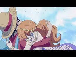 Luffy X Nami Amv War Is Love One Piece Luffy Anime Hug Anime