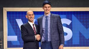 On the day of the nfl draft, the general manager (kevin costner) of the cleveland browns must decide what he's willing to sacrifice as he an. Nba Draft Day Trade Rules Why Teams Are Forced To Swap Rights Sports Illustrated
