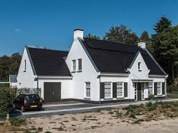 afbeelding 2 buitenkant huis huisstijl architectuur huis