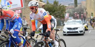 Performant chez les amateurs, où il conjuguait sa passion avec un métier de technicien dans une usine de la snecma, kévin le cunff avait grimpé . L Actu En Bref St Michel Boucle Son Effectf Le Tramadol Monitore Les Tetes D Affiche De Paris Tours Velopro Fr