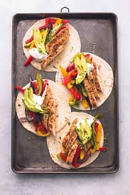 See full list on fatcalories.org Healthy Sheet Pan Chicken Fajitas Creme De La Crumb