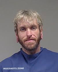 Justin Petty's Instagram, Twitter & Facebook