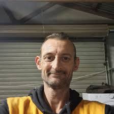 Can I find someone who doesn't drink alcohol every day?