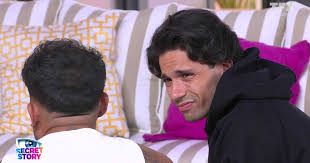 La relation de Mayer avec Romy : la révélation choc à Vivian qui a  bouleversé les internautes C'est comme une tata