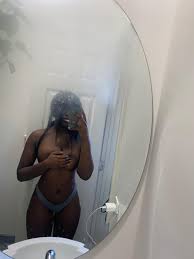 what do you like abt me most? : rNude_Selfie