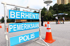 Duta toll plaza remains open, but cops vetting all cars. Eight Additional Roadblocks Set Up At Plus Highway Toll Plazas The Star